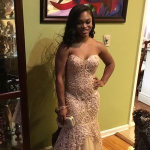 Meet your Posher, Danielle